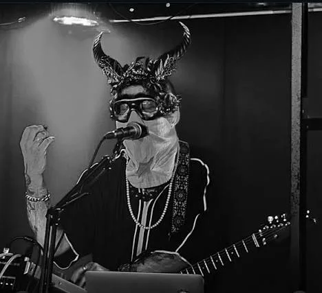Kavus Torabi performing live